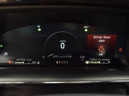 Certified 2023 Lincoln Nautilus Reserve FWD image 25