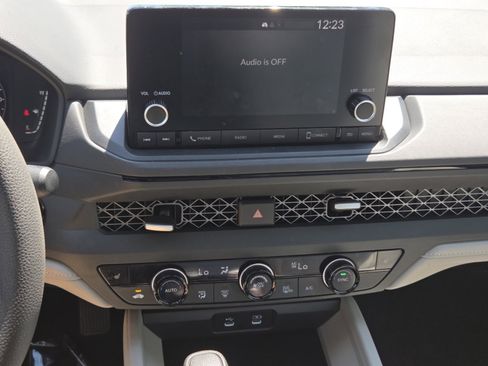 Certified 2025 Honda Accord SE image 31