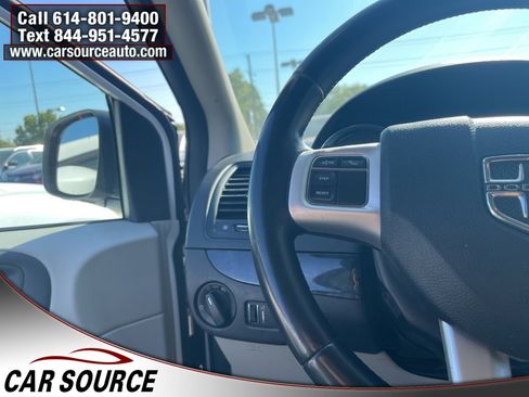 Used 2017 Dodge Grand Caravan SE w/ Power Window Group image 19