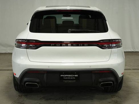 New 2026 Porsche Macan image 12