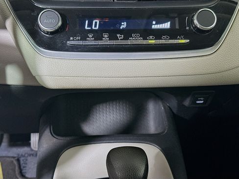Used 2024 Toyota Corolla LE FWD image 22