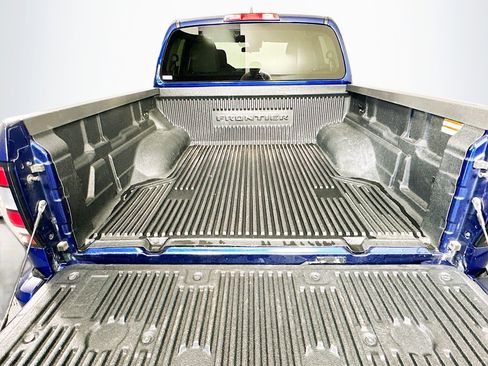 Used 2023 Nissan Frontier SV image 26