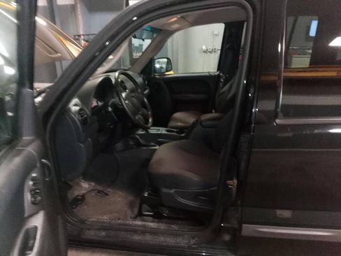 Used 2004 Jeep Liberty Sport w/ PWR Convenience Group AWD/4WD image 22