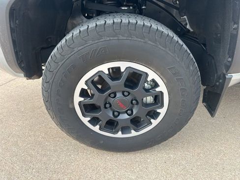 Used 2024 Toyota Tacoma TRD Off-Road image 12