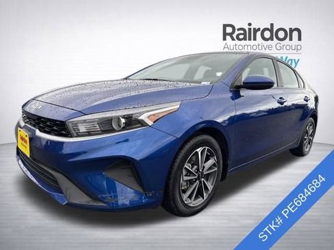 Used 2023 Kia Forte LXS FWD image 3