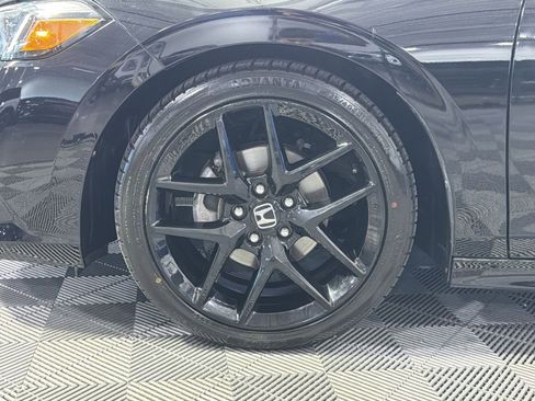Used 2023 Honda Civic Sport image 17