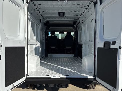 New 2026 RAM ProMaster 3500 w/ Convenience Group image 18