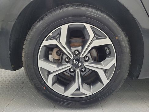 Used 2021 Kia Forte LXS FWD image 31
