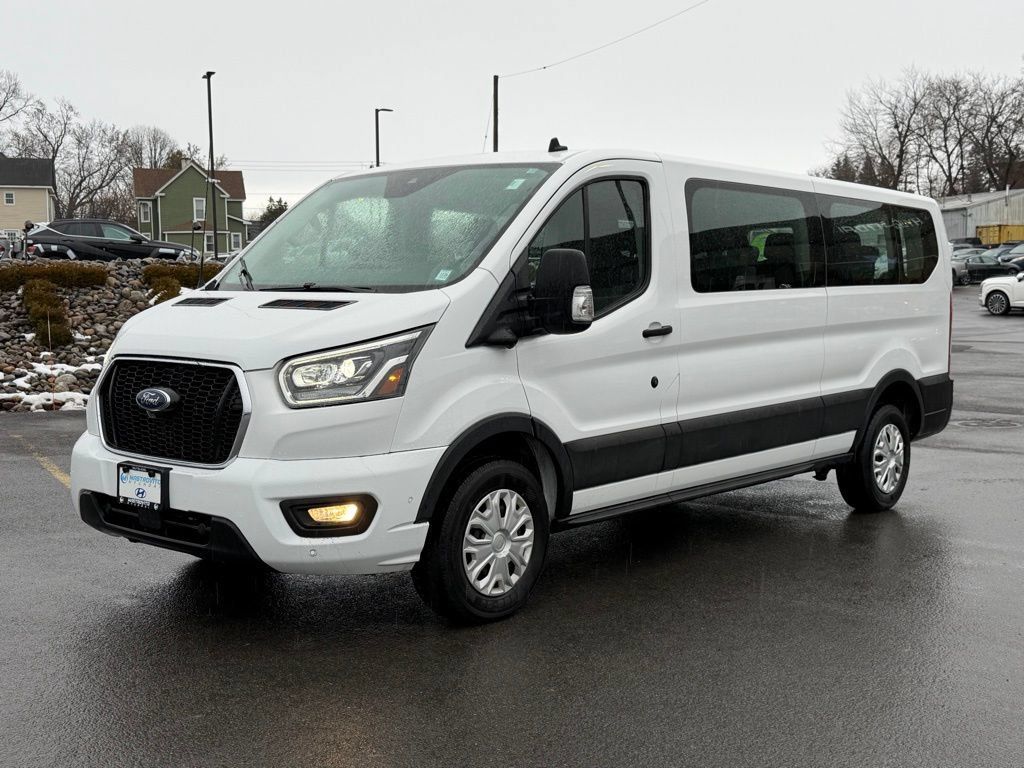 Used 2023 Ford Transit 350 XLT RWD image 3