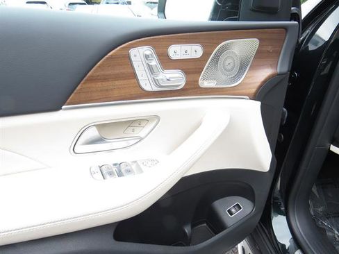 Used 2024 Mercedes-Benz GLE 350 4MATIC image 9