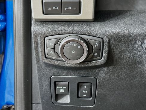 Used 2019 Ford F150 Lariat image 17