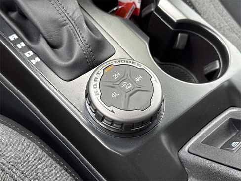 Used 2025 Ford Bronco 4-Door image 25