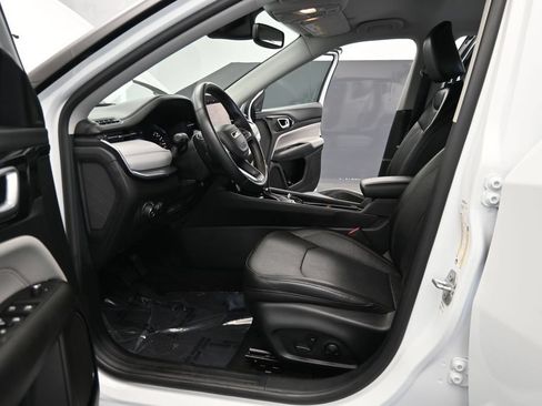 Used 2022 Jeep Compass Limited AWD/4WD image 12
