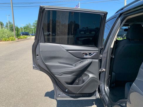 Used 2023 Subaru Forester Premium AWD/4WD image 25