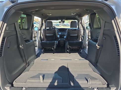 New 2026 Chrysler Pacifica Select AWD/4WD image 14