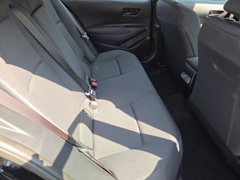 Used 2025 Toyota Corolla LE FWD image 5