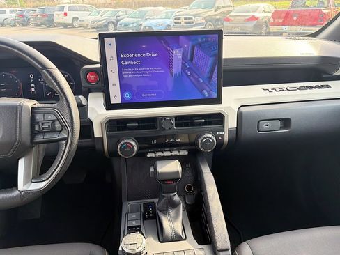 Used 2024 Toyota Tacoma TRD Off-Road image 18