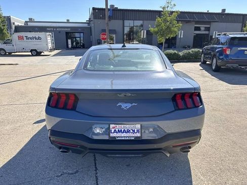 New 2025 Ford Mustang Coupe image 4