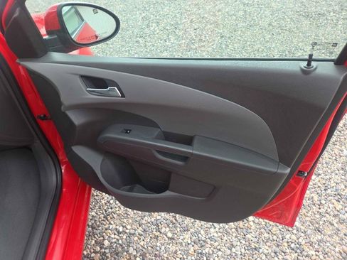 Used 2017 Chevrolet Sonic LT w/ Convenience Package FWD image 18
