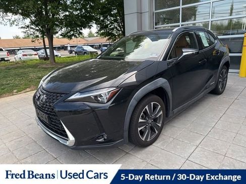 Used 2019 Lexus UX 250h w/ Cold Area Package AWD/4WD image 18