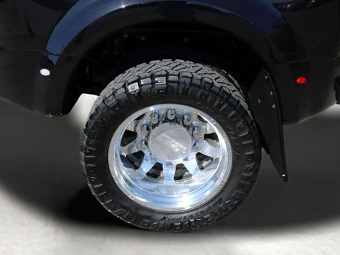 Used 2025 Ford F350 Platinum w/ FX4 Off-Road Package AWD/4WD image 9