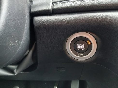 New 2027 Chrysler Pacifica Select FWD image 30