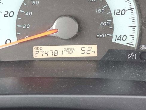 Used 2009 Toyota Camry SE FWD image 10