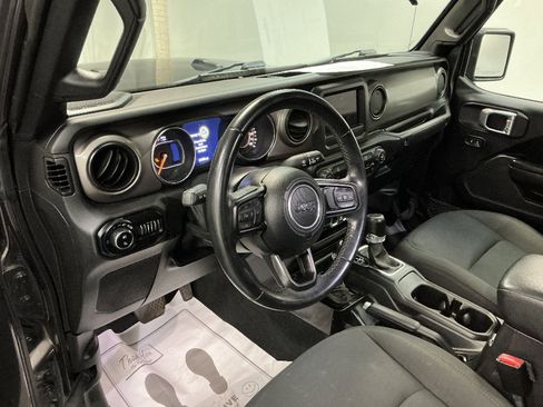 Used 2021 Jeep Gladiator Sport AWD/4WD image 10