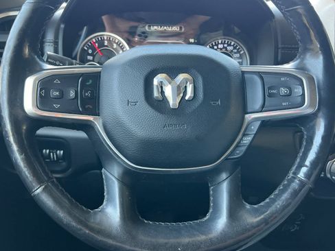 Used 2019 RAM 1500 Laramie AWD/4WD image 25