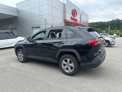 Used 2025 Toyota RAV4 XLE AWD/4WD image 14