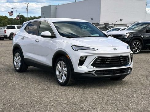 Certified 2024 Buick Encore GX Preferred FWD image 8