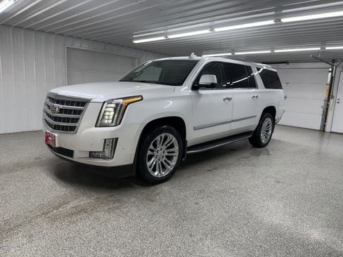Used 2017 Cadillac Escalade ESV Premium Luxury w/ LPO, Radiant Package image 3