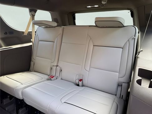 New 2026 GMC Yukon XL Denali w/ Sun & Power Step Package AWD/4WD image 24