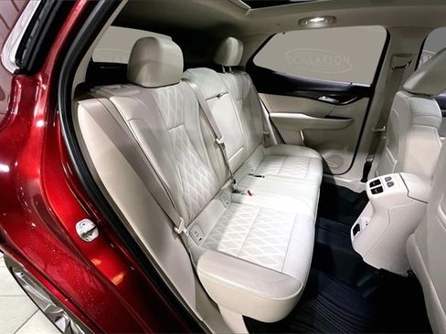 Certified 2022 Buick Envision Avenir w/ Technology Package II image 16