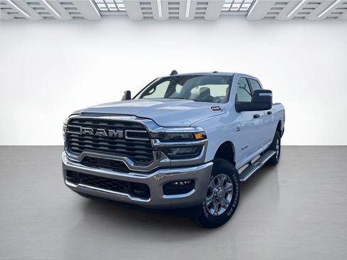 Used 2025 RAM 2500 Big Horn AWD/4WD image 2