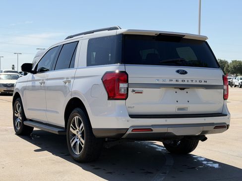Used 2024 Ford Expedition XLT RWD image 5