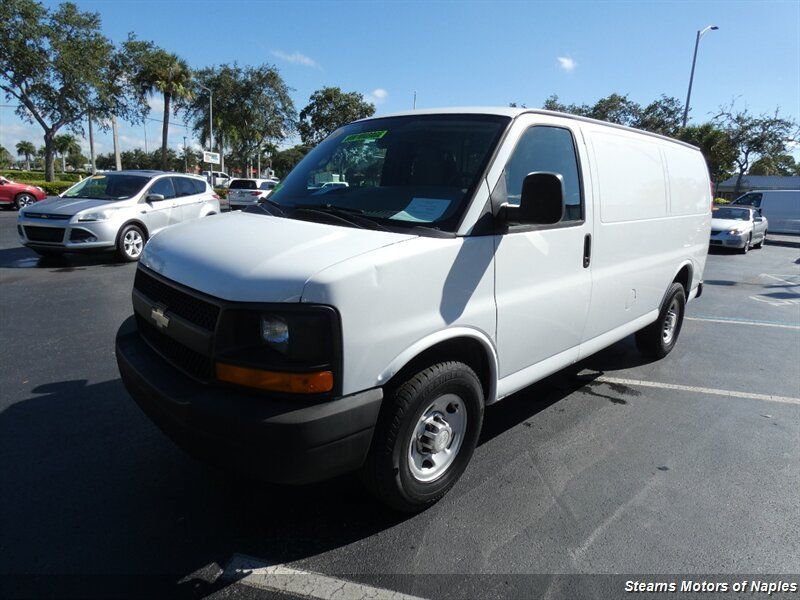 Used 2015 Chevrolet Express 2500 RWD image 3