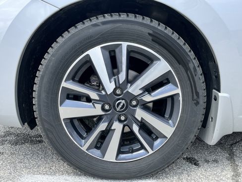 Used 2023 Nissan Versa S w/ S Plus Package FWD image 12