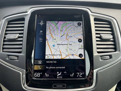 Used 2020 Volvo XC90 T6 Momentum image 25