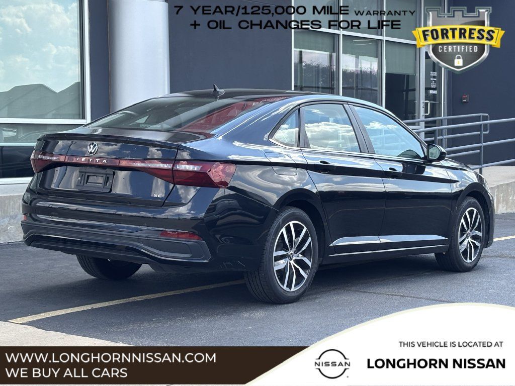 Used 2025 Volkswagen Jetta SE FWD image 3