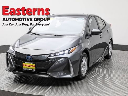 Used 2021 Toyota Prius Prime LE FWD image 1