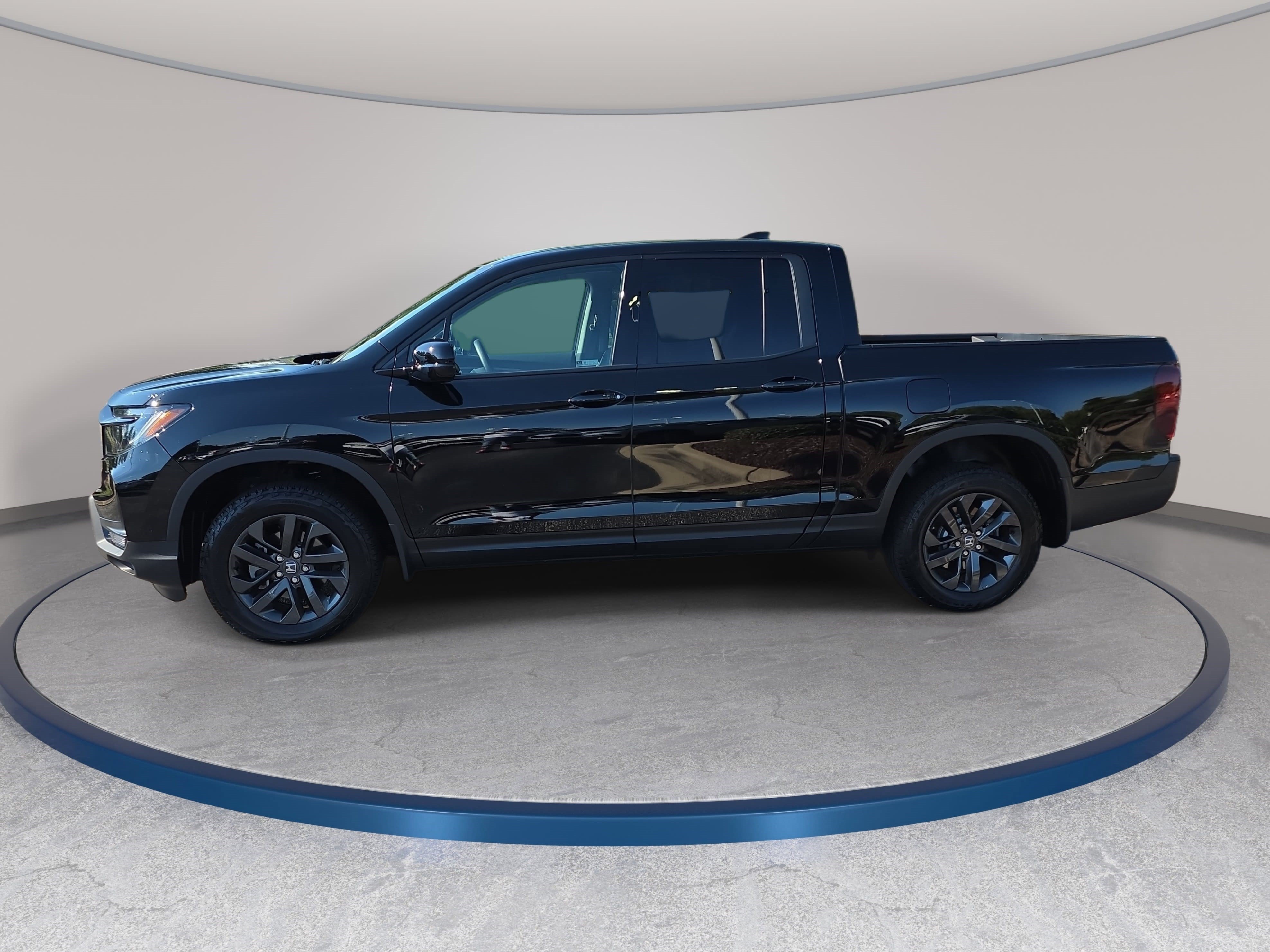 Used 2023 Honda Ridgeline Sport image 8