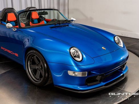 Used 1995 Porsche 911 Carrera image 2
