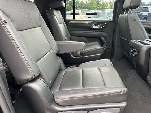 Used 2023 Chevrolet Suburban RST w/ Sport Performance Package AWD/4WD image 16