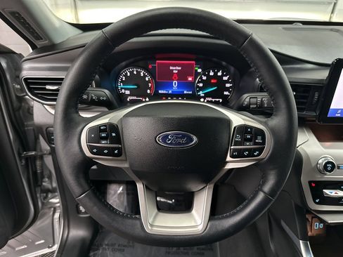 Used 2024 Ford Explorer XLT w/ Equipment Group 202A image 16