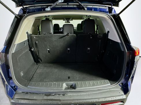 Used 2024 Nissan Pathfinder SV image 29