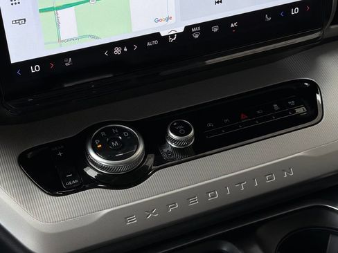 New 2026 Ford Expedition Active RWD image 14