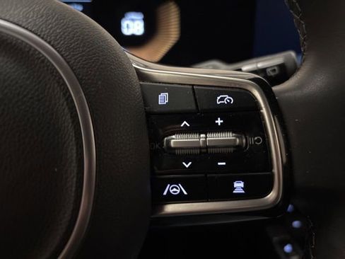 Certified 2025 Kia Sorento S AWD/4WD image 16