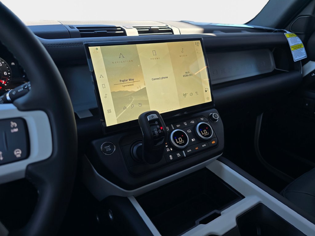 New 2026 Land Rover Defender 110 X-Dynamic SE AWD/4WD image 20
