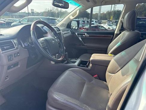 Used 2013 Lexus GX 460 image 6